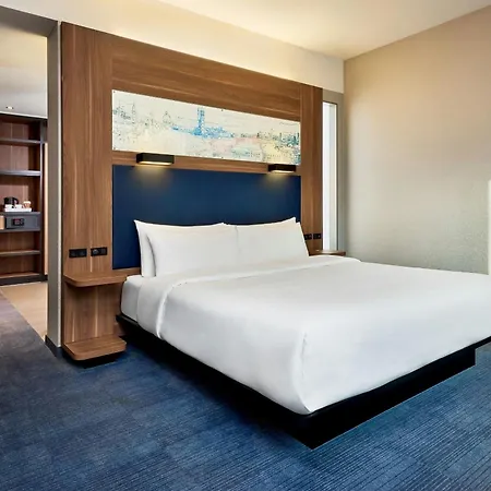 Hotel Aloft 4*