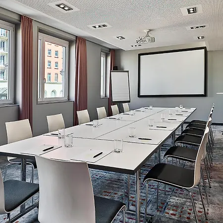 Hotel Aloft By Marriott Munich